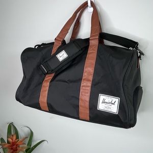 Hershel Novel Duffle bag. NWOT